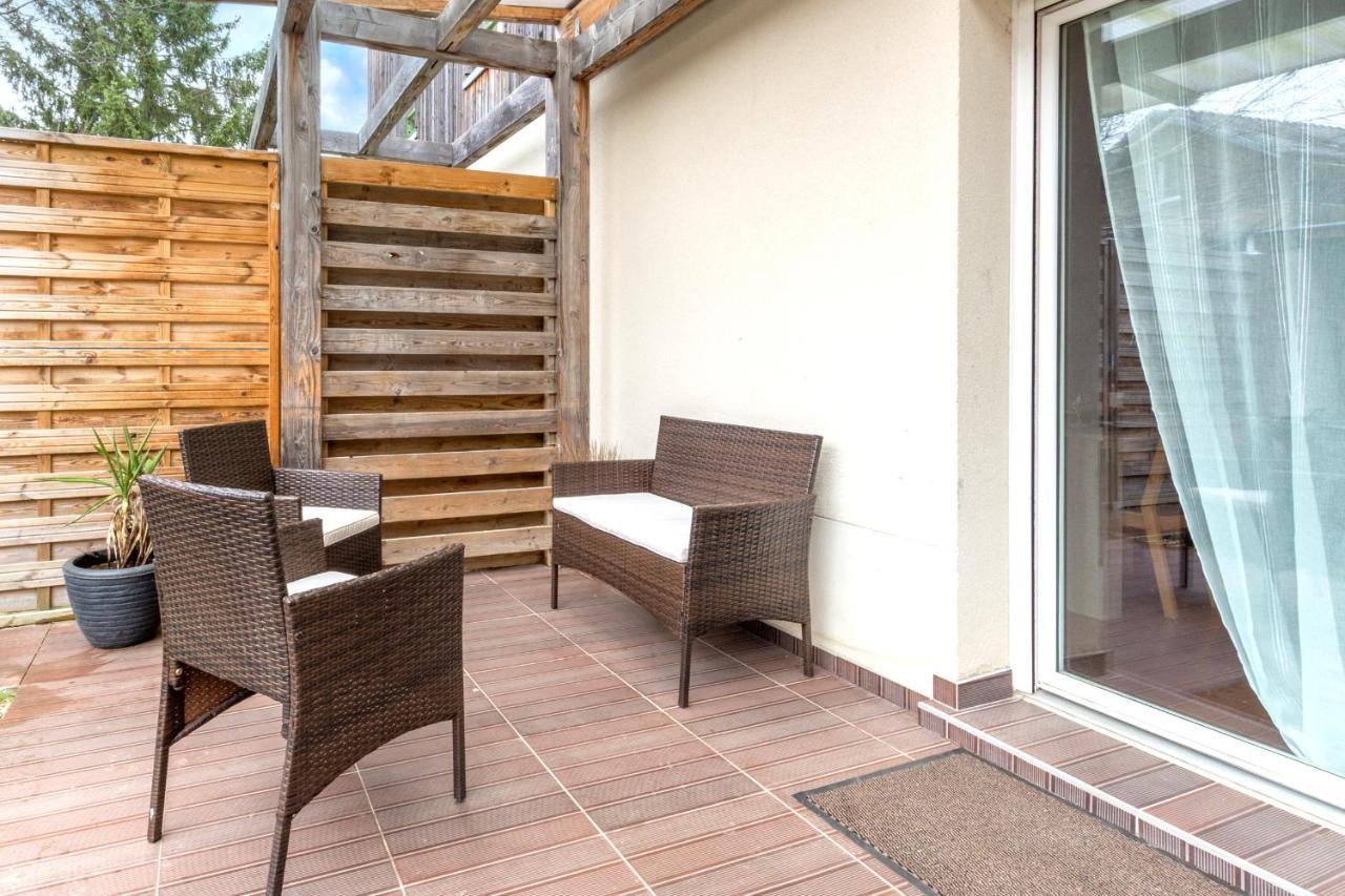 Le Duplex Chessy - 15Min From Disneyland - 2 Private Parkings - Garden - Kingsize & Queensize Bed - Supermarket Behind The House Εξωτερικό φωτογραφία