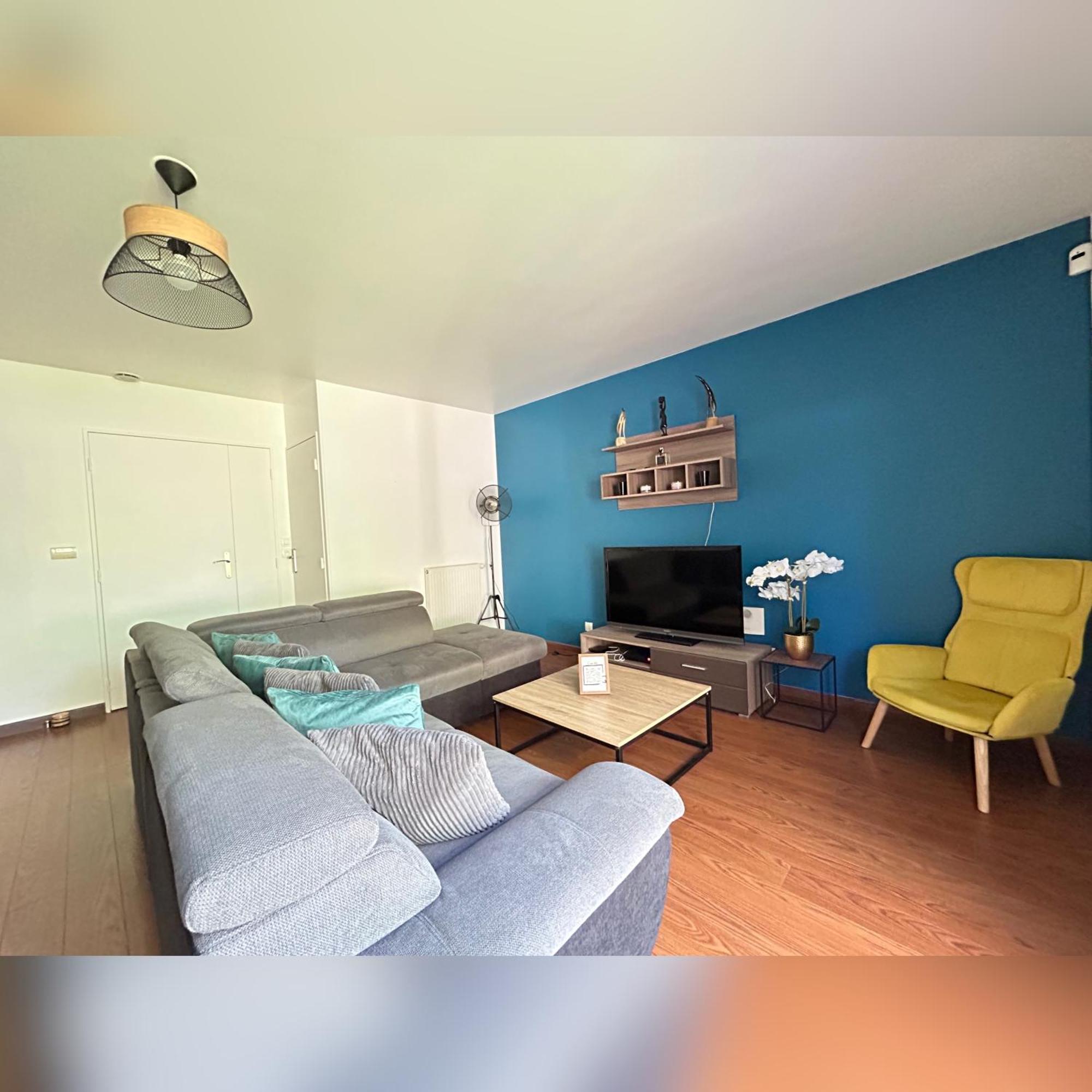 Le Duplex Chessy - 15Min From Disneyland - 2 Private Parkings - Garden - Kingsize & Queensize Bed - Supermarket Behind The House Εξωτερικό φωτογραφία