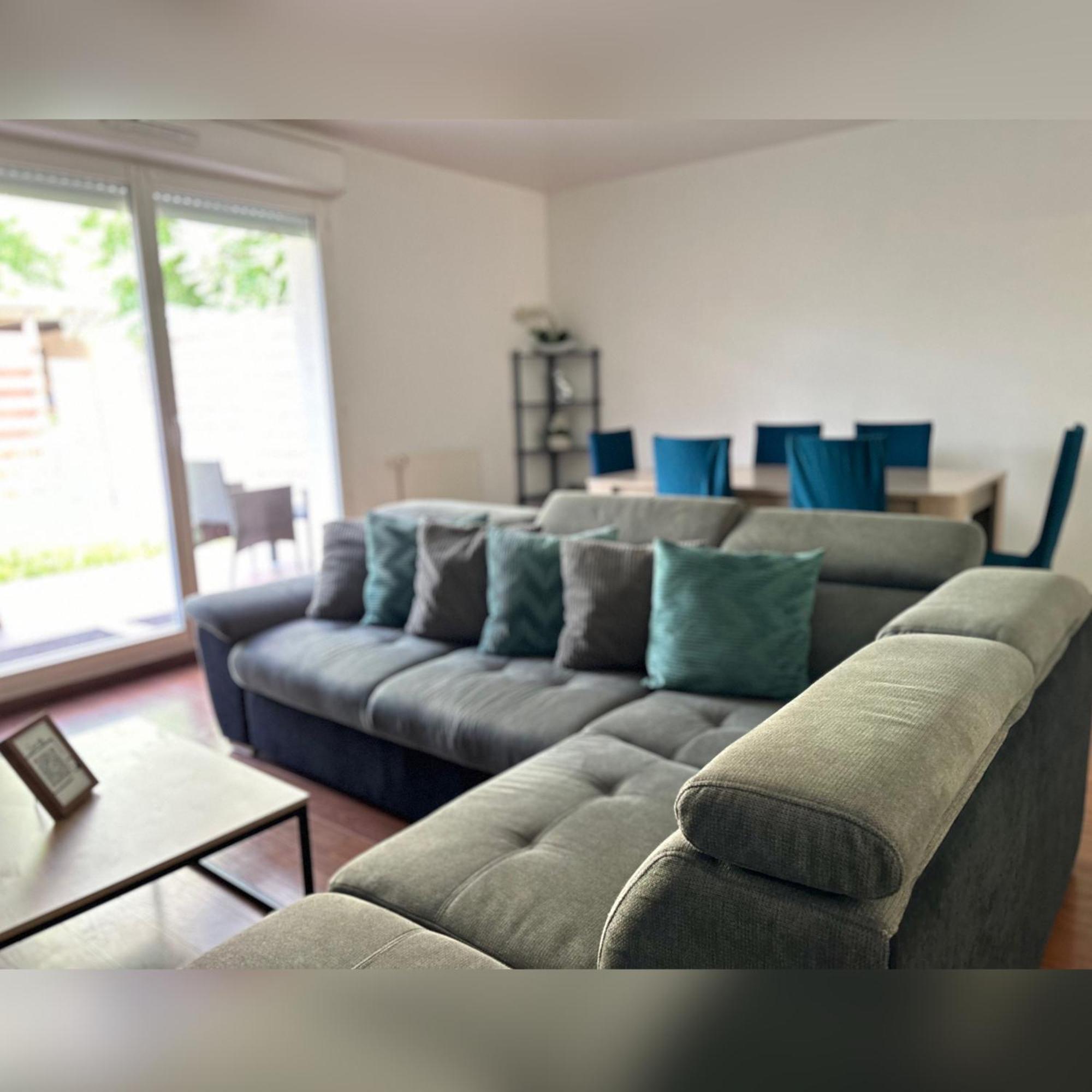 Le Duplex Chessy - 15Min From Disneyland - 2 Private Parkings - Garden - Kingsize & Queensize Bed - Supermarket Behind The House Εξωτερικό φωτογραφία